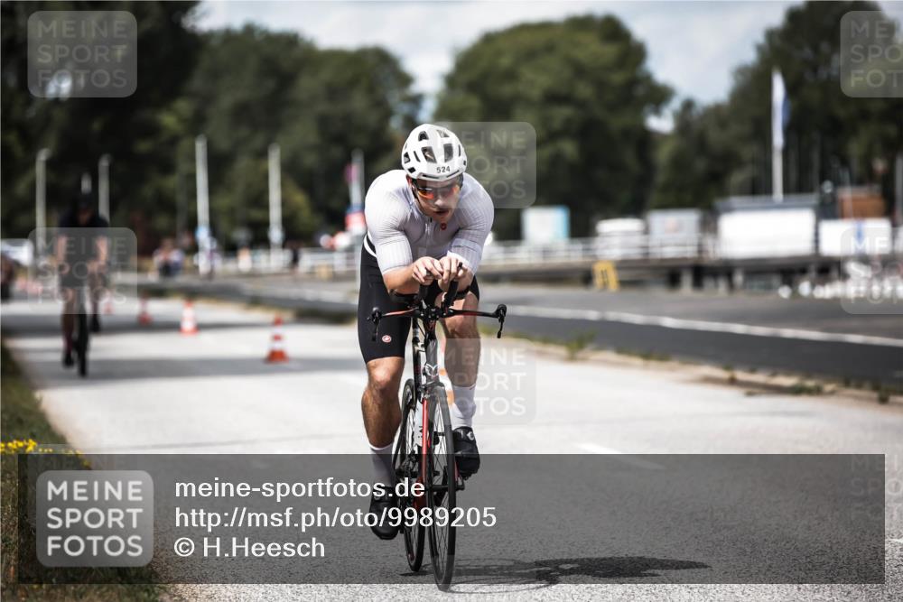 16.08.2026 - KN Förde Triathlon 2026 H.Heesch http://msf.ph/oto/9989205 16.08.2026 13:19:24 Radfahren 600, 713, 714, 735 meine-sportfotos.de