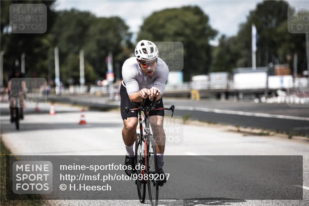 16.08.2026 - KN Förde Triathlon 2026 H.Heesch http://msf.ph/oto/9989207 16.08.2026 13:19:25 Radfahren 713, 714, 735 meine-sportfotos.de