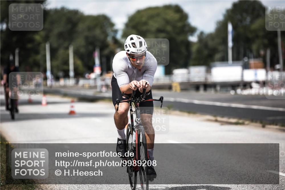 16.08.2026 - KN Förde Triathlon 2026 H.Heesch http://msf.ph/oto/9989208 16.08.2026 13:19:25 Radfahren 713, 714, 735 meine-sportfotos.de