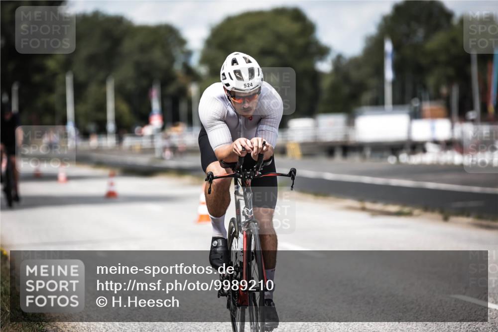 16.08.2026 - KN Förde Triathlon 2026 H.Heesch http://msf.ph/oto/9989210 16.08.2026 13:19:25 Radfahren 713, 714, 735 meine-sportfotos.de