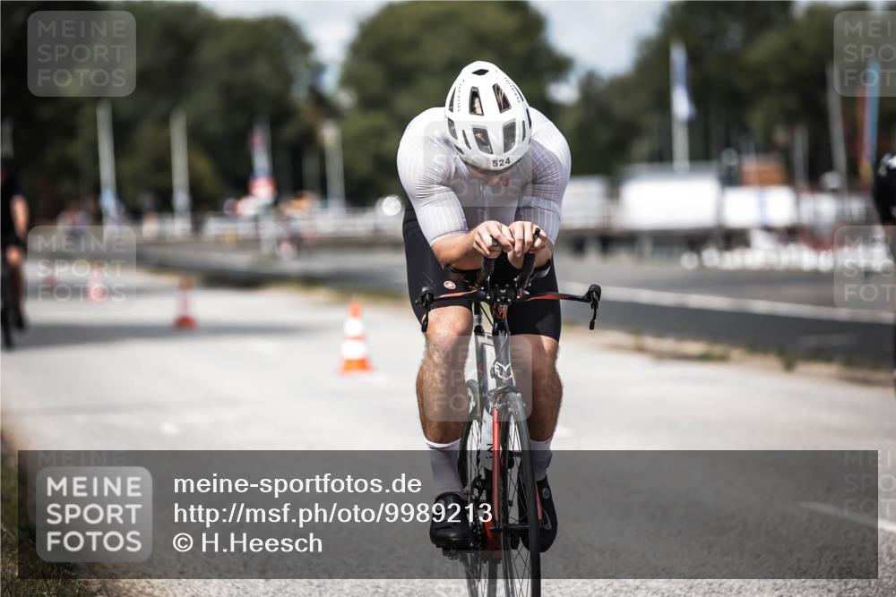 16.08.2026 - KN Förde Triathlon 2026 H.Heesch http://msf.ph/oto/9989213 16.08.2026 13:19:25 Radfahren 713, 714, 735 meine-sportfotos.de