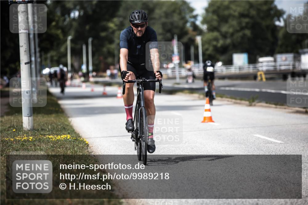 16.08.2026 - KN Förde Triathlon 2026 H.Heesch http://msf.ph/oto/9989218 16.08.2026 13:19:27 Radfahren 716, 735 meine-sportfotos.de
