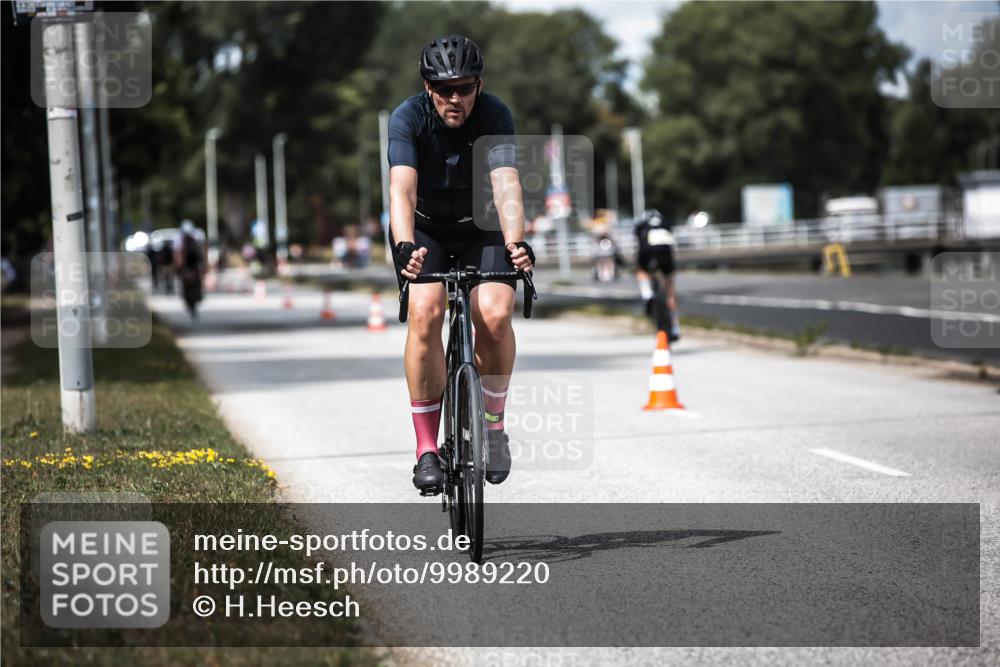 16.08.2026 - KN Förde Triathlon 2026 H.Heesch http://msf.ph/oto/9989220 16.08.2026 13:19:28 Radfahren 574, 701, 716, 735 meine-sportfotos.de