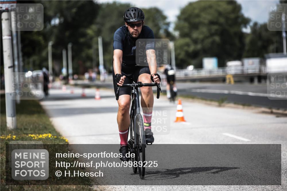 16.08.2026 - KN Förde Triathlon 2026 H.Heesch http://msf.ph/oto/9989225 16.08.2026 13:19:28 Radfahren 574, 701, 716, 735 meine-sportfotos.de