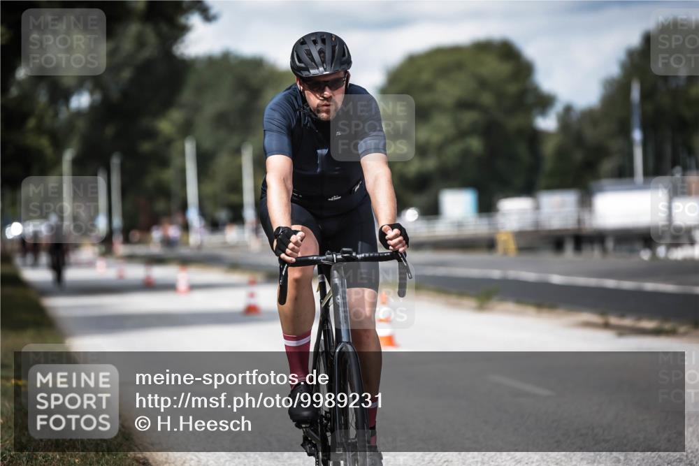 16.08.2026 - KN Förde Triathlon 2026 H.Heesch http://msf.ph/oto/9989231 16.08.2026 13:19:28 Radfahren 574, 701, 716, 735 meine-sportfotos.de