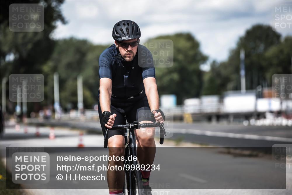 16.08.2026 - KN Förde Triathlon 2026 H.Heesch http://msf.ph/oto/9989234 16.08.2026 13:19:28 Radfahren 574, 701, 716, 735 meine-sportfotos.de