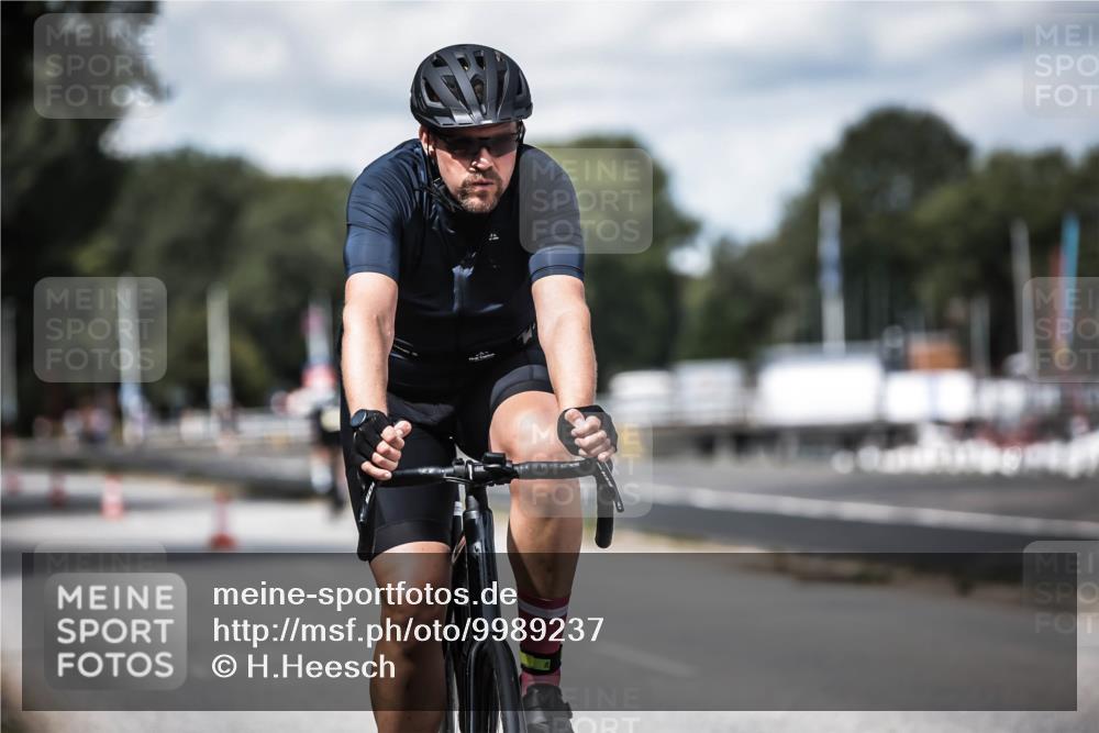 16.08.2026 - KN Förde Triathlon 2026 H.Heesch http://msf.ph/oto/9989237 16.08.2026 13:19:28 Radfahren 574, 701, 716, 735 meine-sportfotos.de