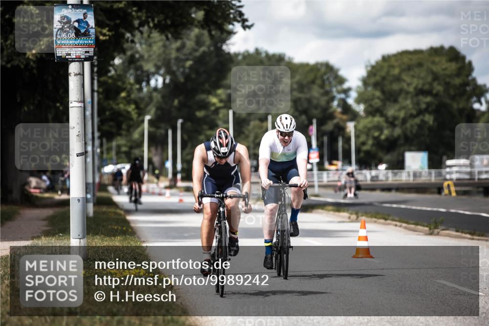 16.08.2026 - KN Förde Triathlon 2026 H.Heesch http://msf.ph/oto/9989242 16.08.2026 13:19:35 Radfahren 522, 574, 701, 716, 743 meine-sportfotos.de