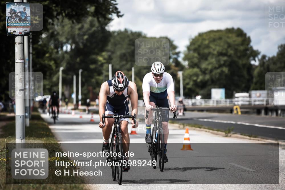 16.08.2026 - KN Förde Triathlon 2026 H.Heesch http://msf.ph/oto/9989249 16.08.2026 13:19:36 Radfahren 522, 574, 701, 743 meine-sportfotos.de