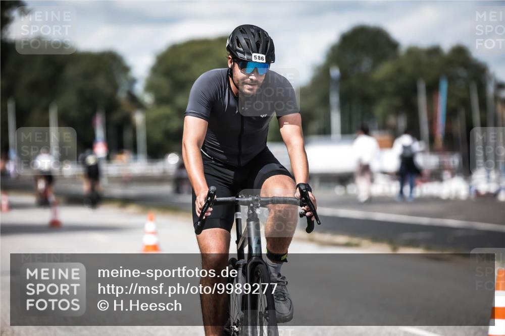 16.08.2026 - KN Förde Triathlon 2026 H.Heesch http://msf.ph/oto/9989277 16.08.2026 13:19:43 Radfahren 576, 586, 605 meine-sportfotos.de