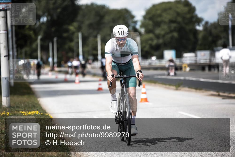 16.08.2026 - KN Förde Triathlon 2026 H.Heesch http://msf.ph/oto/9989279 16.08.2026 13:19:47 Radfahren 576, 586, 605 meine-sportfotos.de