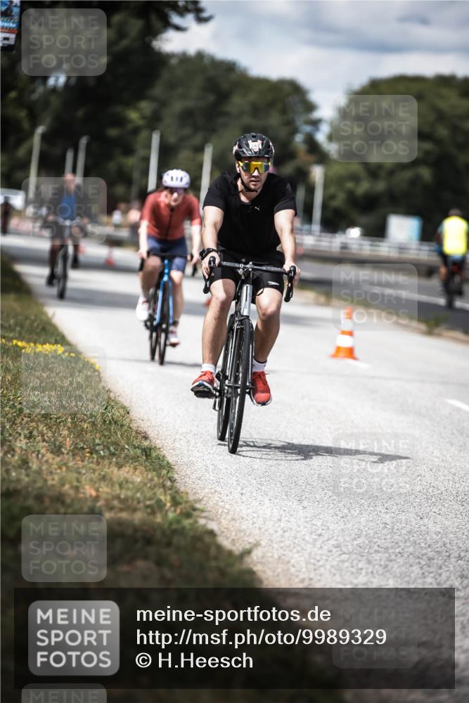 16.08.2026 - KN Förde Triathlon 2026 H.Heesch http://msf.ph/oto/9989329 16.08.2026 13:20:03 Radfahren 562, 591, 709, 723, 733, 737 meine-sportfotos.de