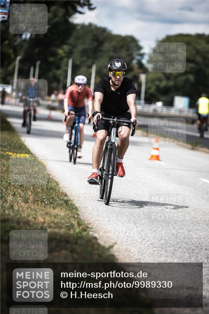 16.08.2026 - KN Förde Triathlon 2026 H.Heesch http://msf.ph/oto/9989330 16.08.2026 13:20:03 Radfahren 562, 591, 709, 723, 733, 737 meine-sportfotos.de