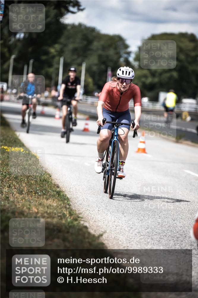 16.08.2026 - KN Förde Triathlon 2026 H.Heesch http://msf.ph/oto/9989333 16.08.2026 13:20:04 Radfahren 532, 562, 591, 709, 723, 737 meine-sportfotos.de