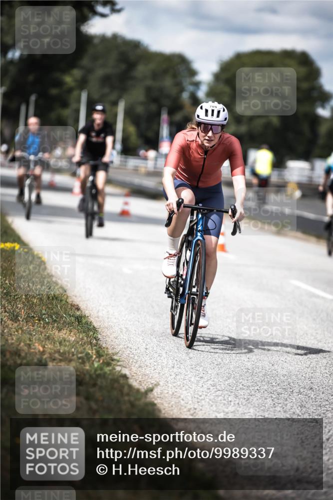 16.08.2026 - KN Förde Triathlon 2026 H.Heesch http://msf.ph/oto/9989337 16.08.2026 13:20:04 Radfahren 532, 562, 591, 709, 723, 737 meine-sportfotos.de