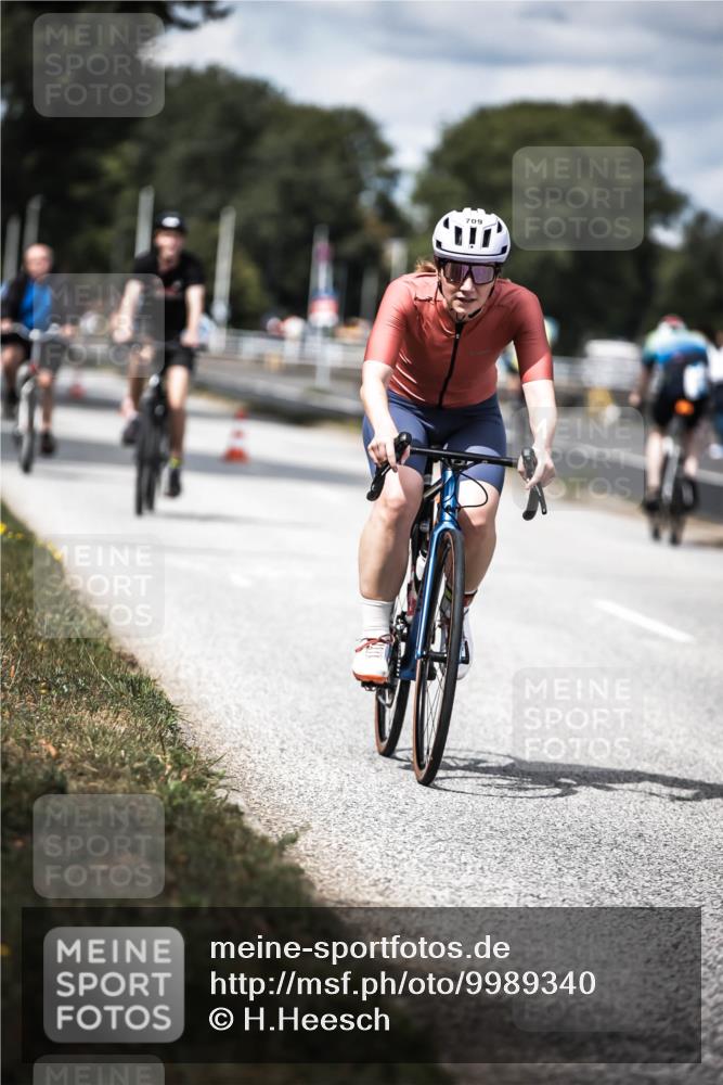 16.08.2026 - KN Förde Triathlon 2026 H.Heesch http://msf.ph/oto/9989340 16.08.2026 13:20:04 Radfahren 532, 562, 591, 709, 723, 737 meine-sportfotos.de