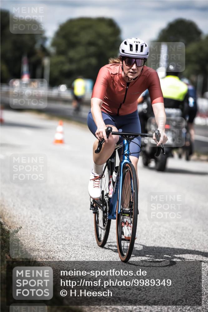 16.08.2026 - KN Förde Triathlon 2026 H.Heesch http://msf.ph/oto/9989349 16.08.2026 13:20:05 Radfahren 532, 562, 591, 709, 723, 737 meine-sportfotos.de