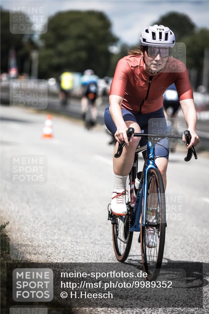 16.08.2026 - KN Förde Triathlon 2026 H.Heesch http://msf.ph/oto/9989352 16.08.2026 13:20:05 Radfahren 532, 562, 591, 709, 723, 737 meine-sportfotos.de