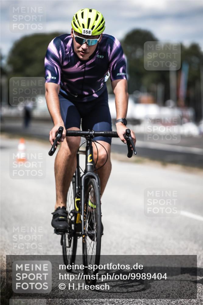 16.08.2026 - KN Förde Triathlon 2026 H.Heesch http://msf.ph/oto/9989404 16.08.2026 13:20:49 Radfahren 581, 589 meine-sportfotos.de