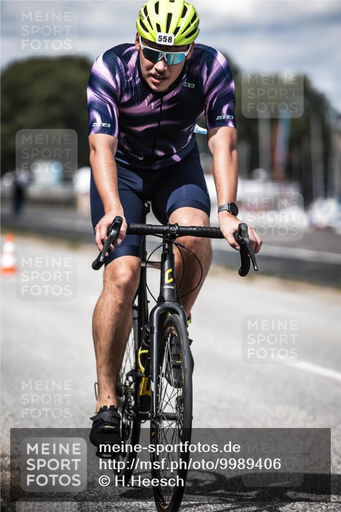 16.08.2026 - KN Förde Triathlon 2026 H.Heesch http://msf.ph/oto/9989406 16.08.2026 13:20:49 Radfahren 581, 589 meine-sportfotos.de