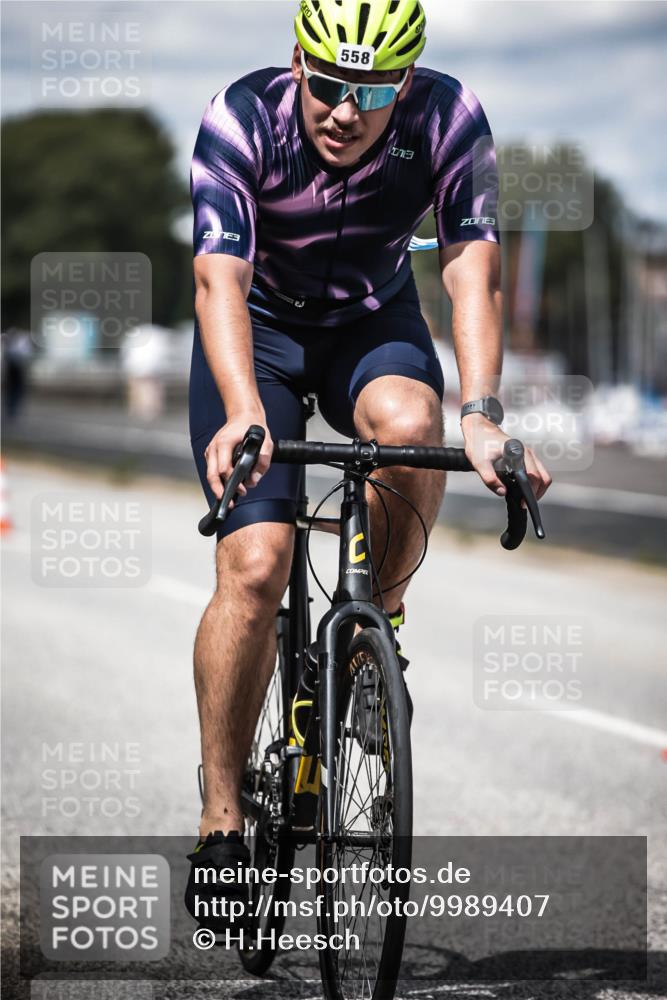 16.08.2026 - KN Förde Triathlon 2026 H.Heesch http://msf.ph/oto/9989407 16.08.2026 13:20:49 Radfahren 581, 589 meine-sportfotos.de