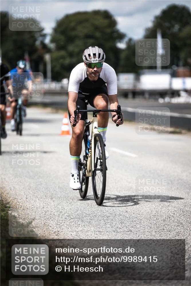 16.08.2026 - KN Förde Triathlon 2026 H.Heesch http://msf.ph/oto/9989415 16.08.2026 13:20:55 Radfahren 544, 581, 589, 602, 607, 720 meine-sportfotos.de