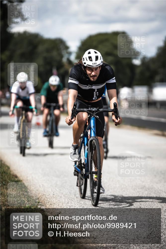 16.08.2026 - KN Förde Triathlon 2026 H.Heesch http://msf.ph/oto/9989421 16.08.2026 13:20:56 Radfahren 544, 581, 589, 602, 607, 720 meine-sportfotos.de