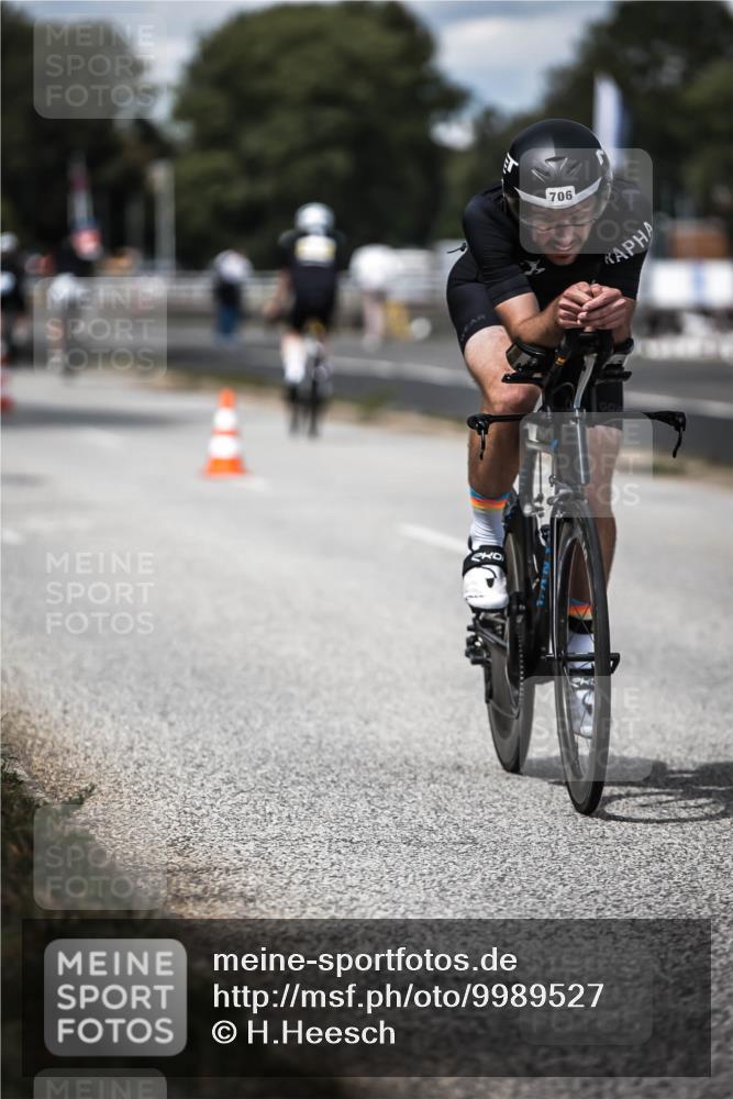 16.08.2026 - KN Förde Triathlon 2026 H.Heesch http://msf.ph/oto/9989527 16.08.2026 13:21:19 Radfahren 592, 603, 608, 703 meine-sportfotos.de