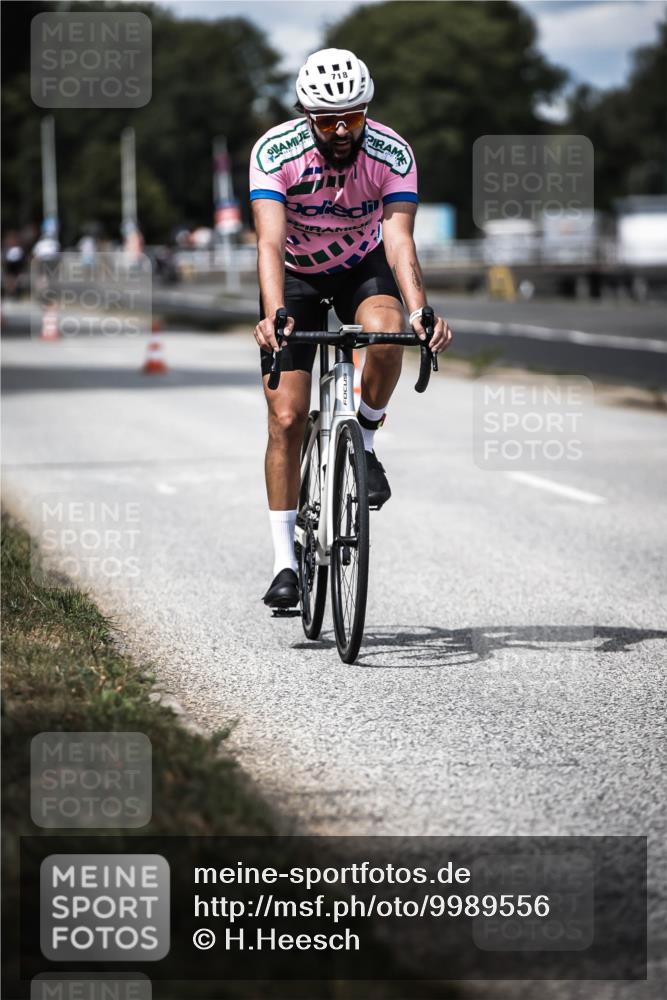 16.08.2026 - KN Förde Triathlon 2026 H.Heesch http://msf.ph/oto/9989556 16.08.2026 13:21:34 Radfahren 538, 718, 736 meine-sportfotos.de