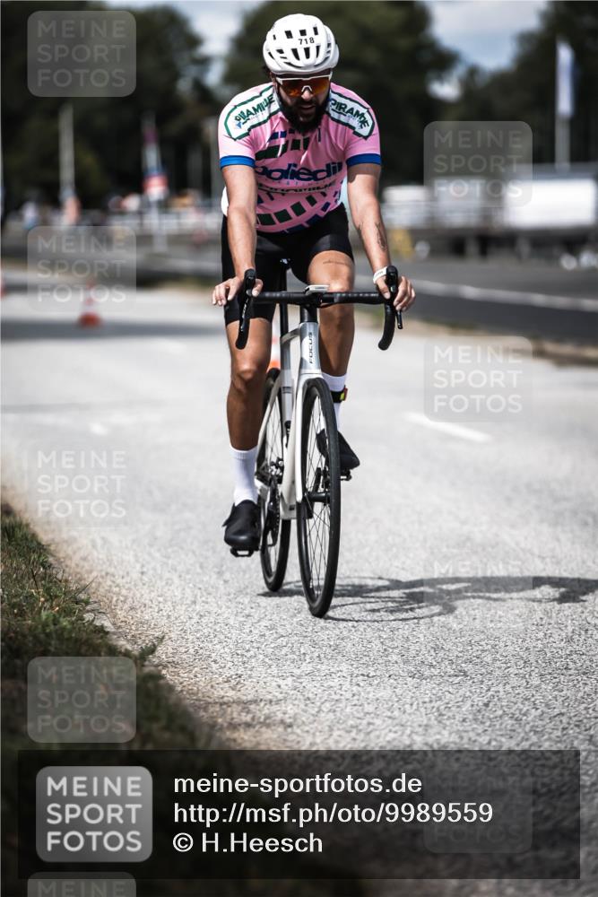 16.08.2026 - KN Förde Triathlon 2026 H.Heesch http://msf.ph/oto/9989559 16.08.2026 13:21:34 Radfahren 538, 718, 736 meine-sportfotos.de