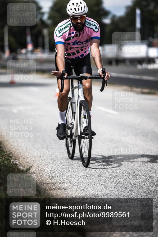 16.08.2026 - KN Förde Triathlon 2026 H.Heesch http://msf.ph/oto/9989561 16.08.2026 13:21:34 Radfahren 538, 718, 736 meine-sportfotos.de