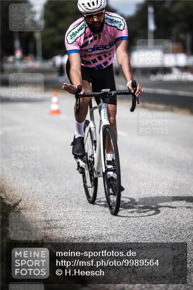 16.08.2026 - KN Förde Triathlon 2026 H.Heesch http://msf.ph/oto/9989564 16.08.2026 13:21:34 Radfahren 538, 718, 736 meine-sportfotos.de