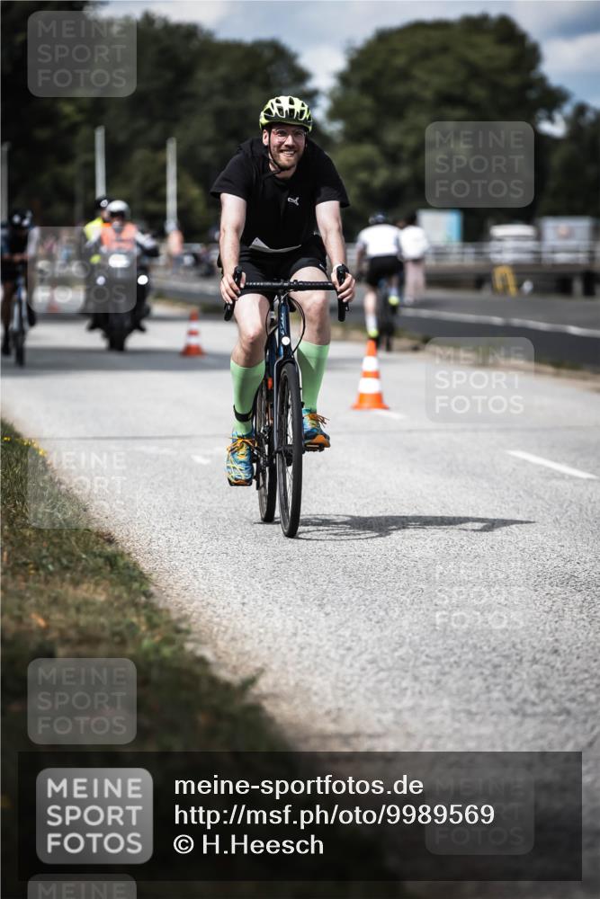 16.08.2026 - KN Förde Triathlon 2026 H.Heesch http://msf.ph/oto/9989569 16.08.2026 13:21:42 Radfahren 595, 704, 705, 730, 736 meine-sportfotos.de
