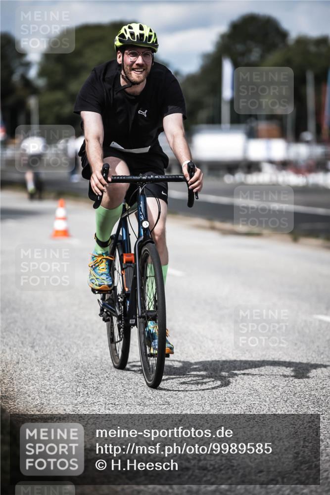 16.08.2026 - KN Förde Triathlon 2026 H.Heesch http://msf.ph/oto/9989585 16.08.2026 13:21:42 Radfahren 595, 704, 705, 730, 736 meine-sportfotos.de