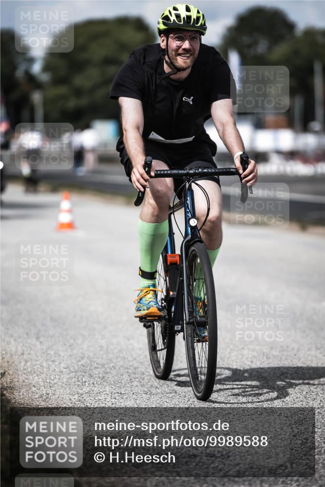 16.08.2026 - KN Förde Triathlon 2026 H.Heesch http://msf.ph/oto/9989588 16.08.2026 13:21:43 Radfahren 595, 704, 705, 730 meine-sportfotos.de