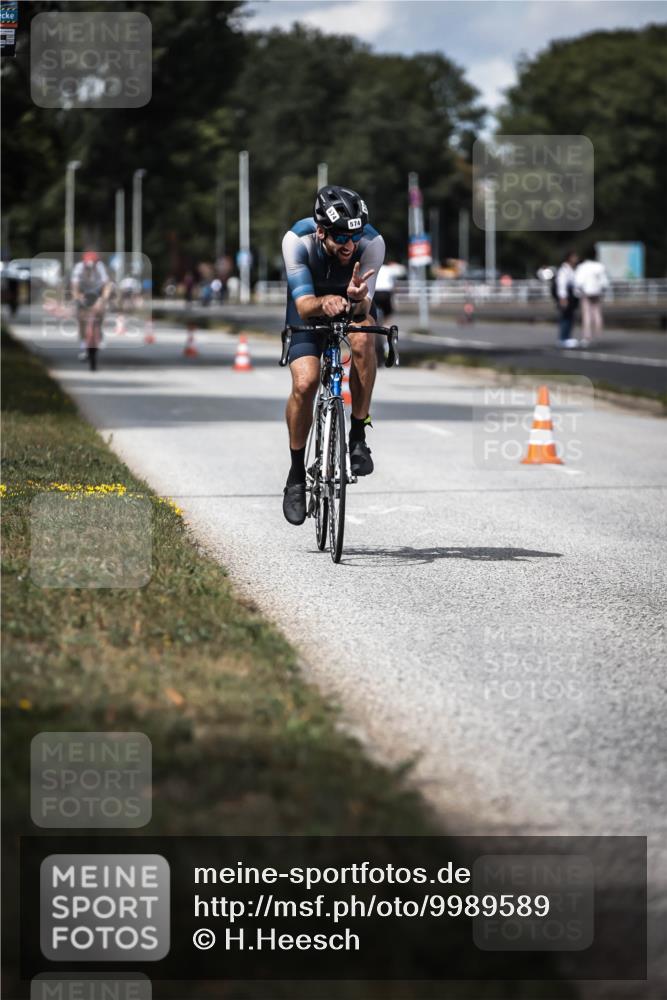 16.08.2026 - KN Förde Triathlon 2026 H.Heesch http://msf.ph/oto/9989589 16.08.2026 13:21:44 Radfahren 595, 704, 705, 730 meine-sportfotos.de
