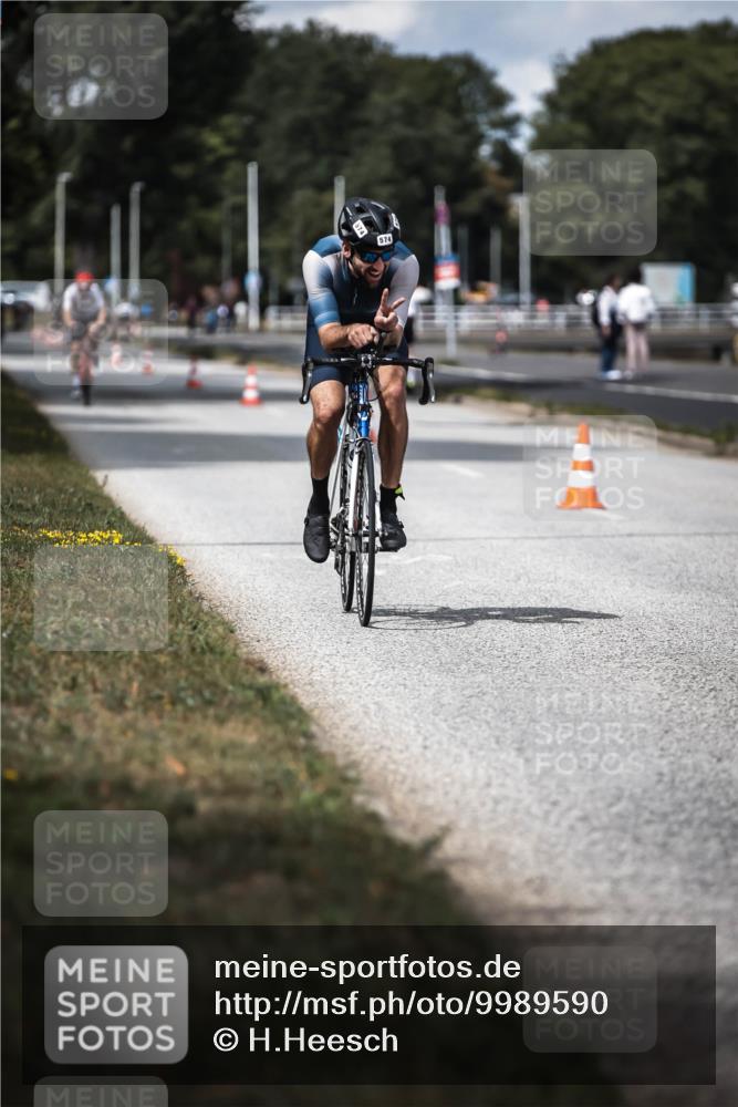 16.08.2026 - KN Förde Triathlon 2026 H.Heesch http://msf.ph/oto/9989590 16.08.2026 13:21:44 Radfahren 595, 704, 705, 730 meine-sportfotos.de
