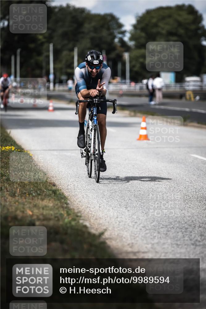 16.08.2026 - KN Förde Triathlon 2026 H.Heesch http://msf.ph/oto/9989594 16.08.2026 13:21:44 Radfahren 595, 704, 705, 730 meine-sportfotos.de