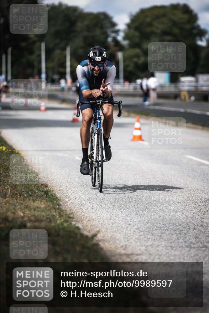 16.08.2026 - KN Förde Triathlon 2026 H.Heesch http://msf.ph/oto/9989597 16.08.2026 13:21:45 Radfahren 595, 704, 705, 730 meine-sportfotos.de