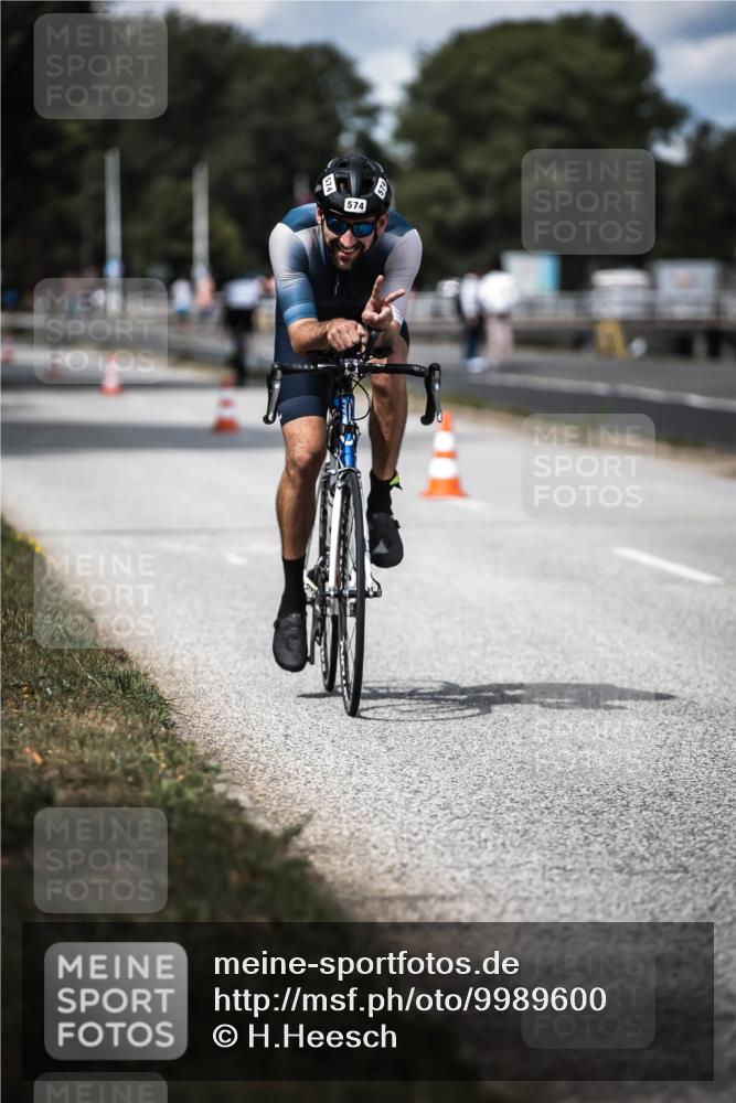 16.08.2026 - KN Förde Triathlon 2026 H.Heesch http://msf.ph/oto/9989600 16.08.2026 13:21:45 Radfahren 595, 704, 705, 730 meine-sportfotos.de