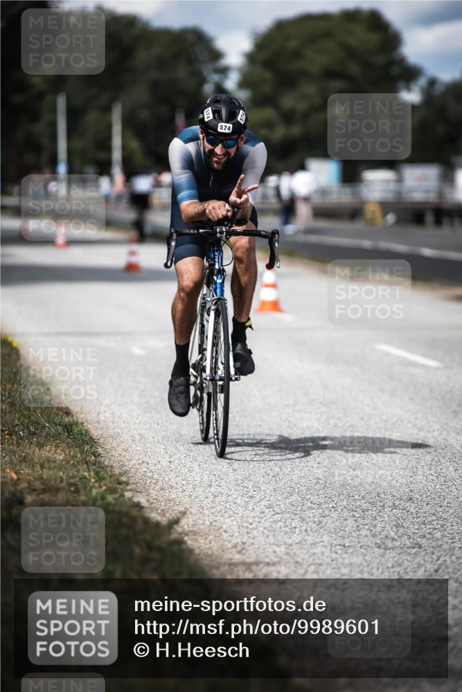 16.08.2026 - KN Förde Triathlon 2026 H.Heesch http://msf.ph/oto/9989601 16.08.2026 13:21:45 Radfahren 595, 704, 705, 730 meine-sportfotos.de