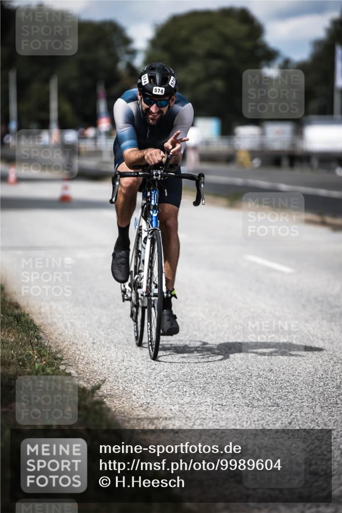 16.08.2026 - KN Förde Triathlon 2026 H.Heesch http://msf.ph/oto/9989604 16.08.2026 13:21:45 Radfahren 595, 704, 705, 730 meine-sportfotos.de