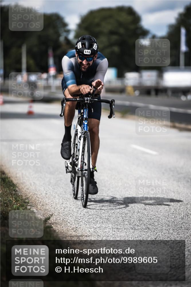 16.08.2026 - KN Förde Triathlon 2026 H.Heesch http://msf.ph/oto/9989605 16.08.2026 13:21:45 Radfahren 595, 704, 705, 730 meine-sportfotos.de