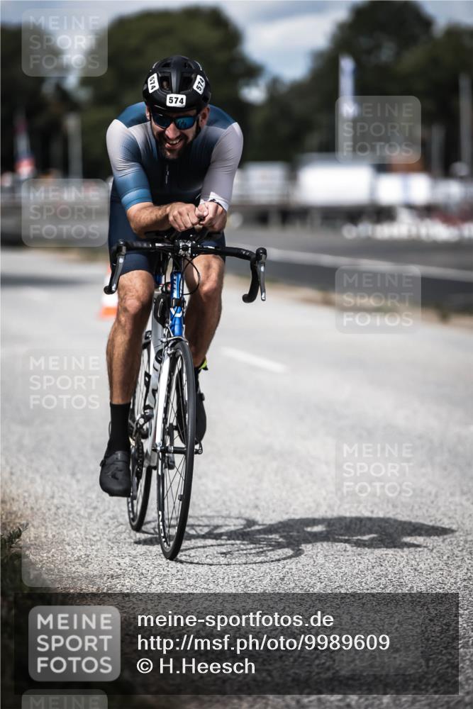16.08.2026 - KN Förde Triathlon 2026 H.Heesch http://msf.ph/oto/9989609 16.08.2026 13:21:45 Radfahren 595, 704, 705, 730 meine-sportfotos.de