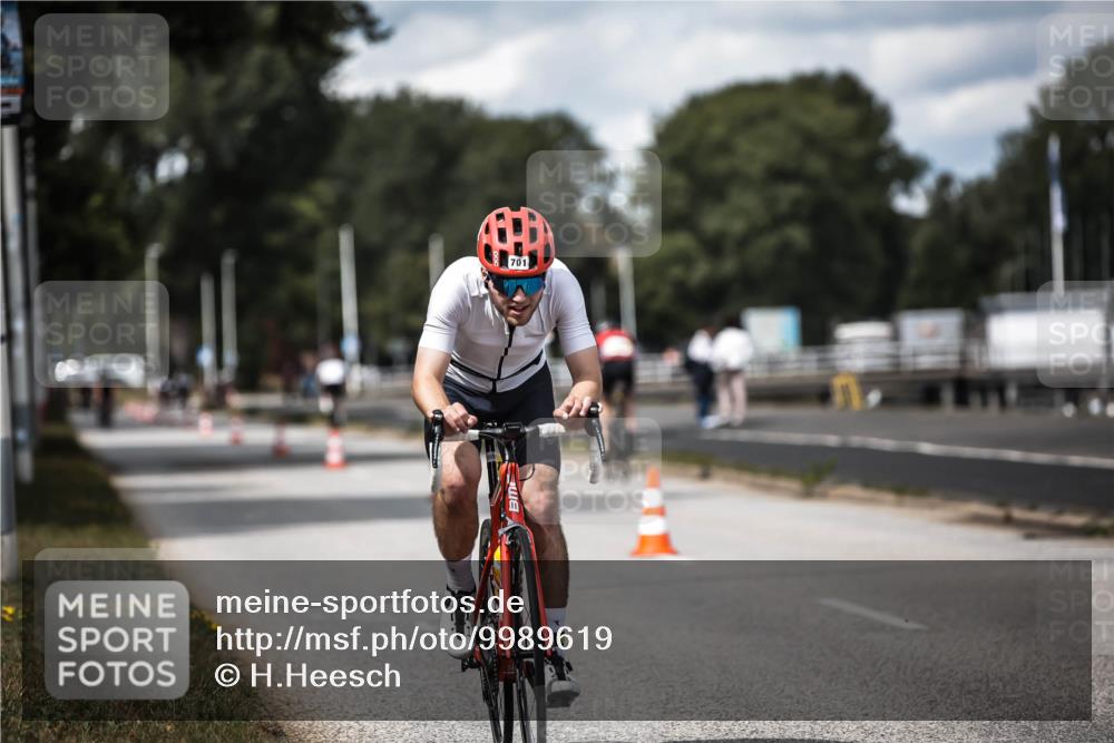 16.08.2026 - KN Förde Triathlon 2026 H.Heesch http://msf.ph/oto/9989619 16.08.2026 13:21:50 Radfahren 555 meine-sportfotos.de