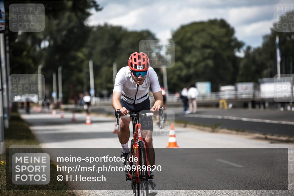 16.08.2026 - KN Förde Triathlon 2026 H.Heesch http://msf.ph/oto/9989620 16.08.2026 13:21:50 Radfahren 555 meine-sportfotos.de