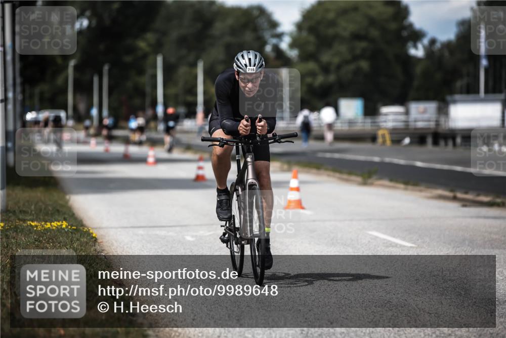 16.08.2026 - KN Förde Triathlon 2026 H.Heesch http://msf.ph/oto/9989648 16.08.2026 13:22:05 Radfahren 577, 716 meine-sportfotos.de
