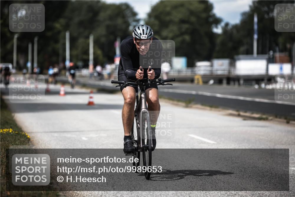 16.08.2026 - KN Förde Triathlon 2026 H.Heesch http://msf.ph/oto/9989653 16.08.2026 13:22:05 Radfahren 577, 716 meine-sportfotos.de
