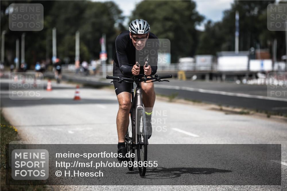 16.08.2026 - KN Förde Triathlon 2026 H.Heesch http://msf.ph/oto/9989655 16.08.2026 13:22:05 Radfahren 577, 716 meine-sportfotos.de