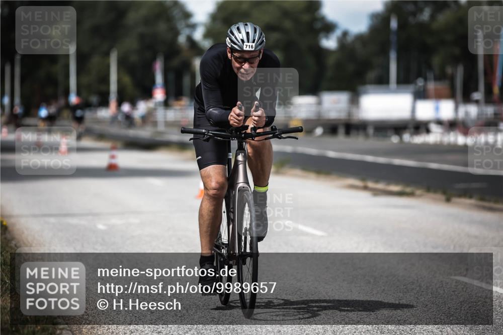 16.08.2026 - KN Förde Triathlon 2026 H.Heesch http://msf.ph/oto/9989657 16.08.2026 13:22:06 Radfahren 506, 577, 716 meine-sportfotos.de